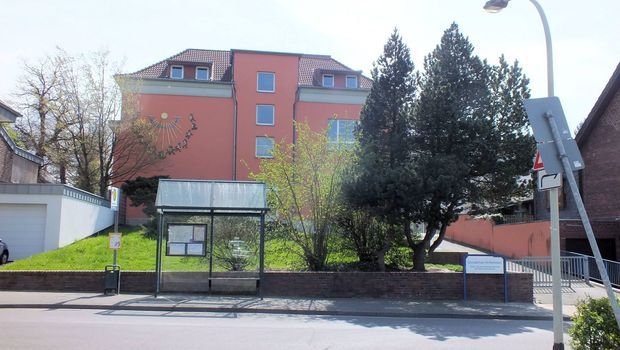 SchuleAltMerkstein2015
